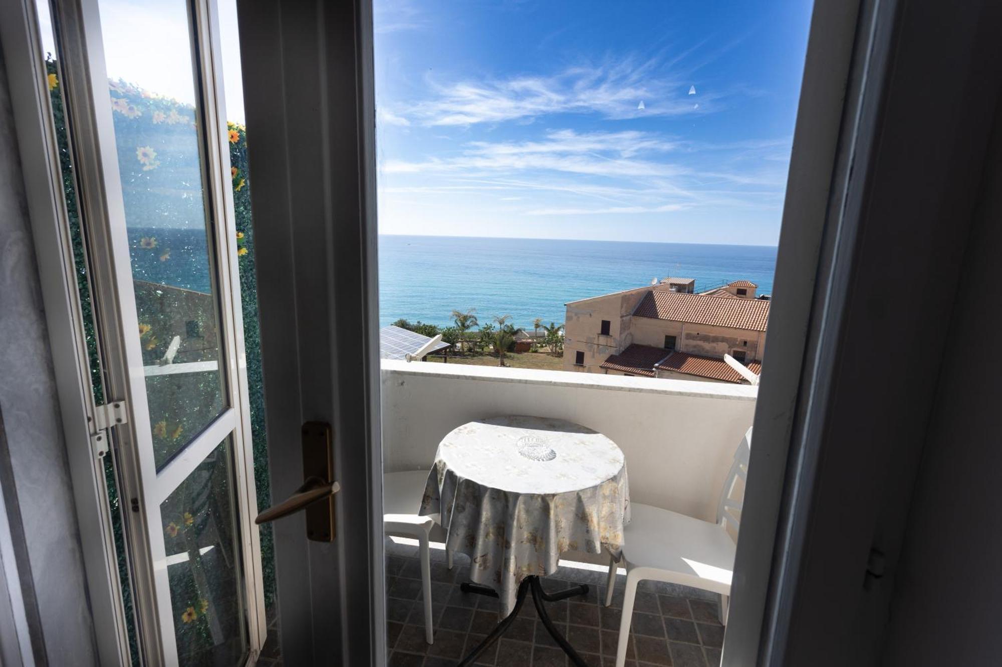 Residenza Luce Sul Mare Aparthotel Tropea Exterior photo